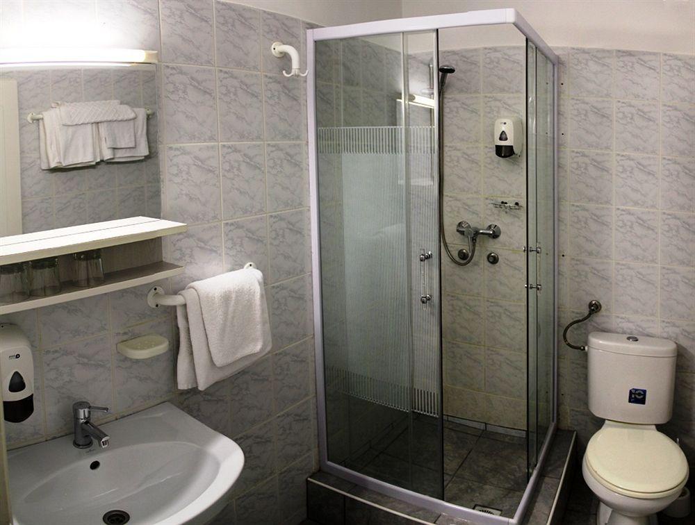 Villa Hotel Kristal Budapest Exteriör bild