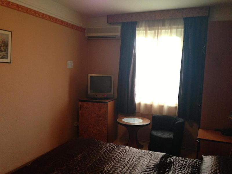 Villa Hotel Kristal Budapest Exteriör bild