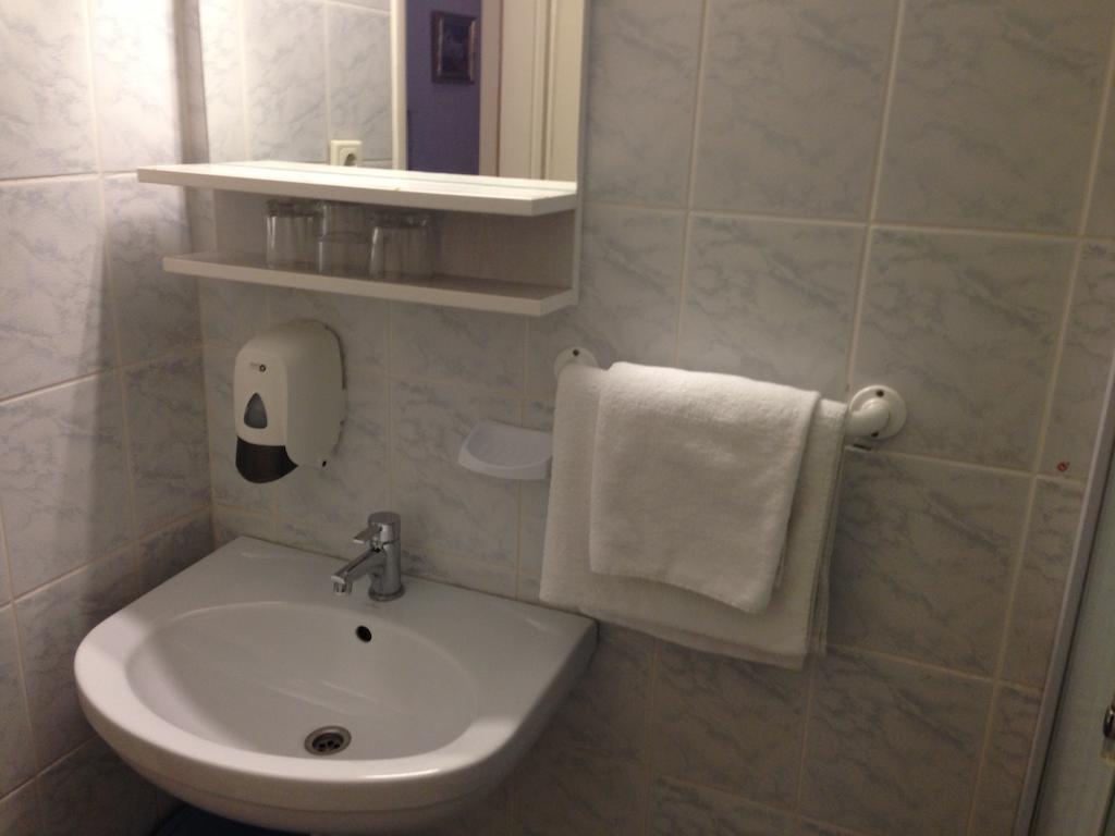 Villa Hotel Kristal Budapest Exteriör bild
